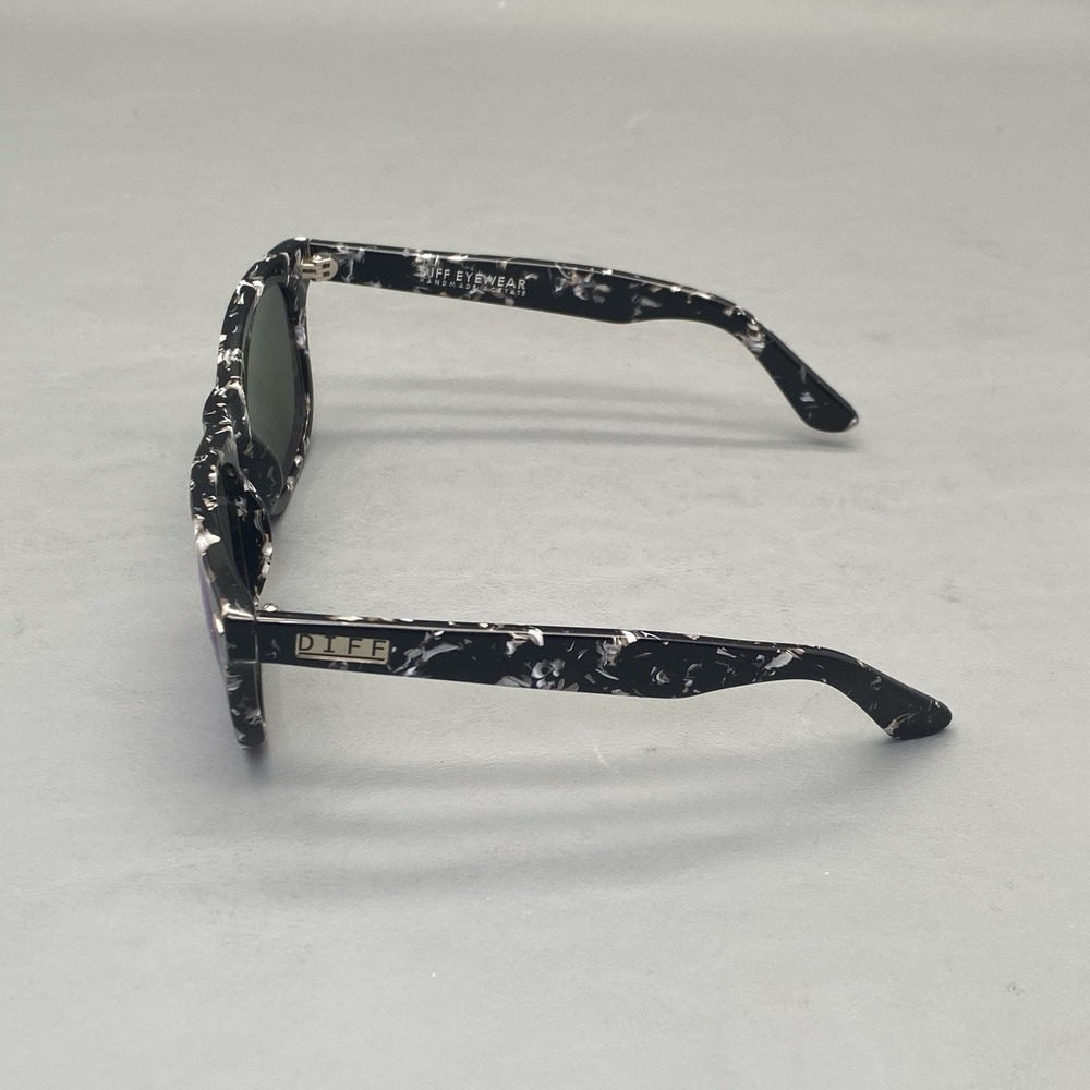 DIFF EYEWEAR MIRRORED BELLA POLARIZED BW BU03P Bluish-Purple Tint Lense - Picture 7 of 14